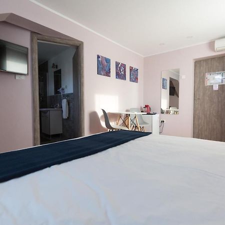 Casa Ris Hotel Zsilvásárhely Kültér fotó