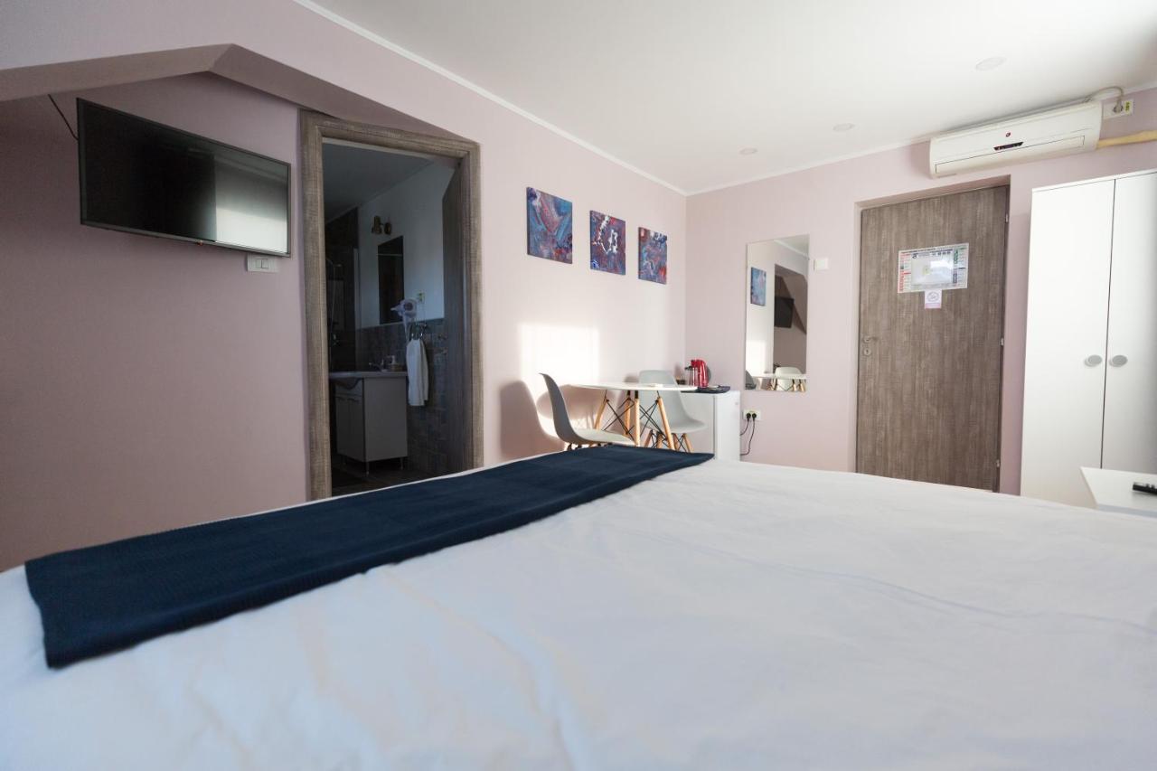 Casa Ris Hotel Zsilvásárhely Kültér fotó