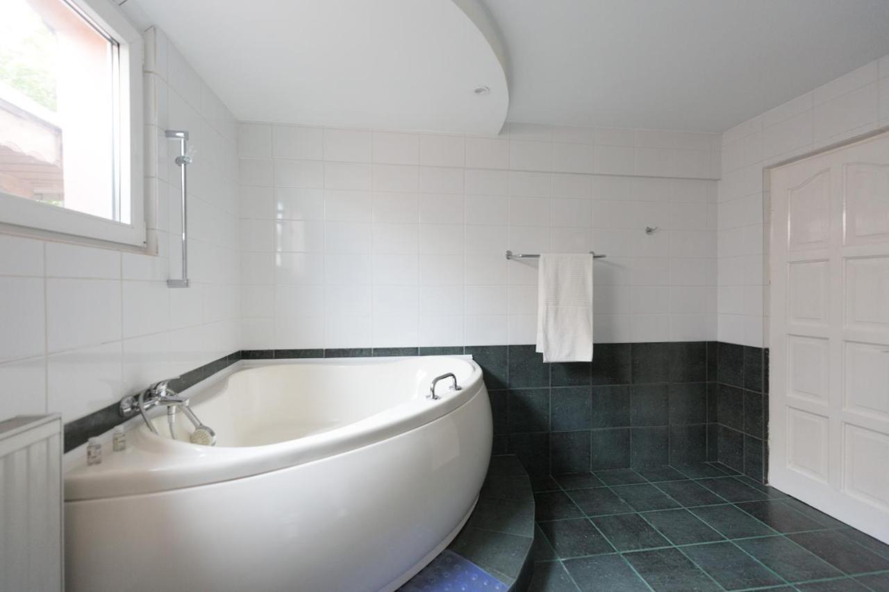 Casa Ris Hotel Zsilvásárhely Kültér fotó